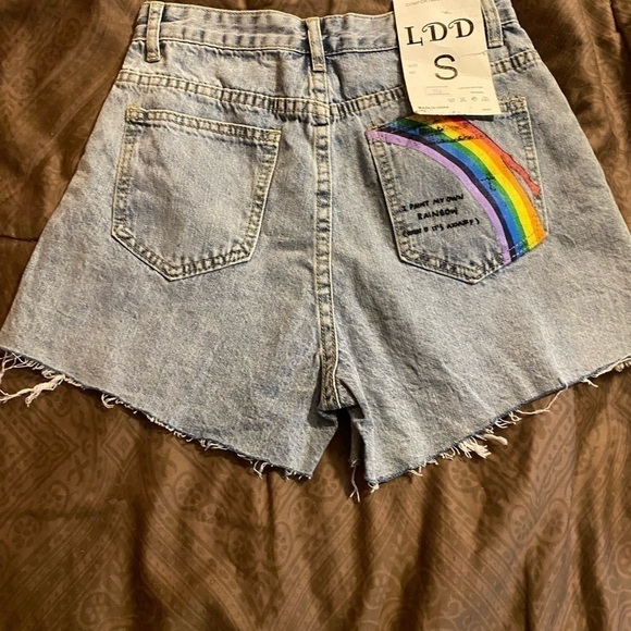 L D D shorts - Picture 3 of 5